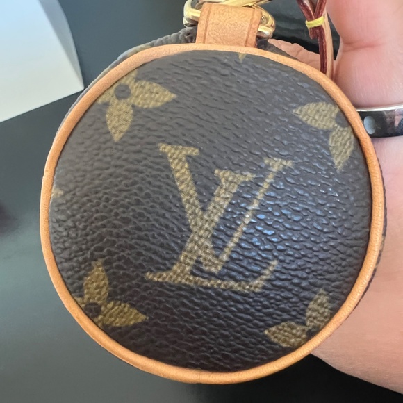 Louis Vuitton papillon pouch - Picture 3 of 9